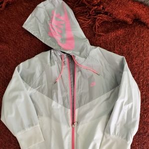 Nike girls windbraker